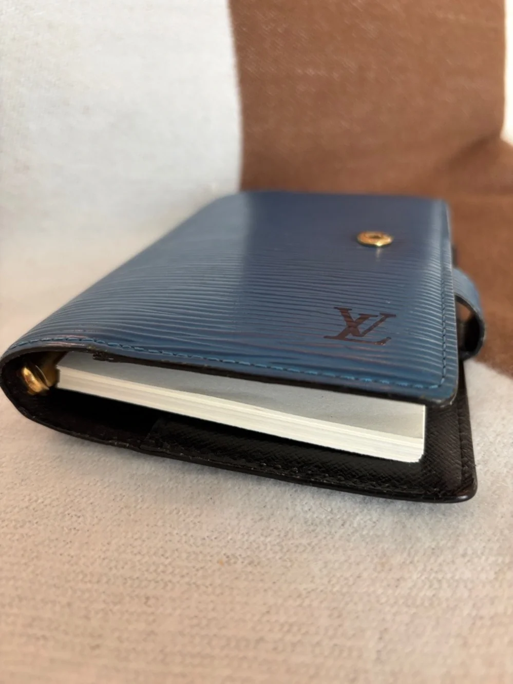 Louis Vuitton Blue Epi Leather Agenda comes with note pad EUC. Made in Spain - Picture 7 of 8